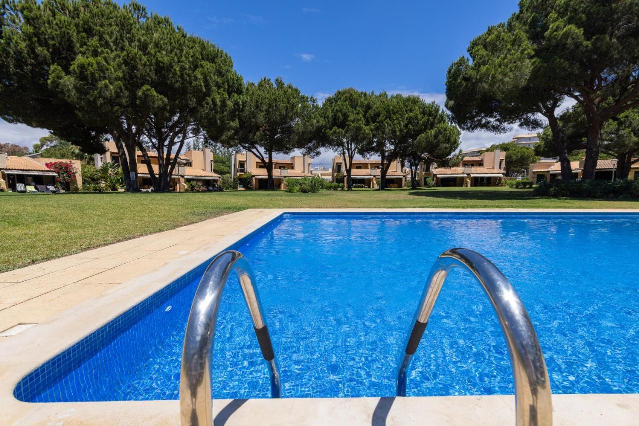 Casa De Ferias Com Piscina - Condominio Vilamouratenis Экстерьер фото